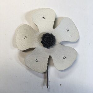 Cute White Flower Hair Accessory